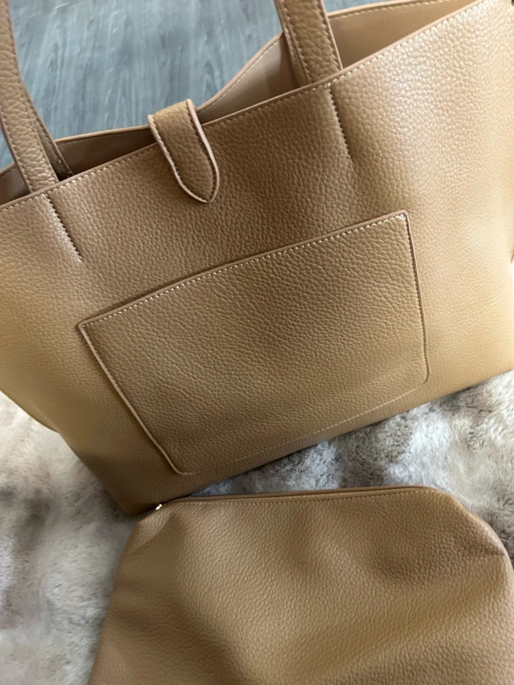 NWOT Classic Tan Tote with Pouch